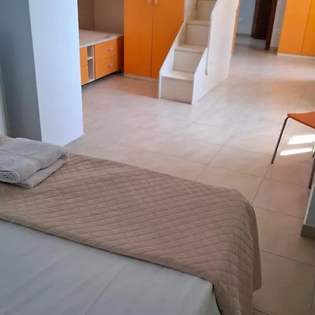 Novello Hostal